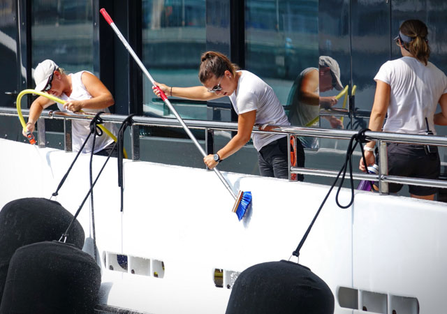 Εξωτερικός & εσωτερικός καθαρισμός Σκαφών